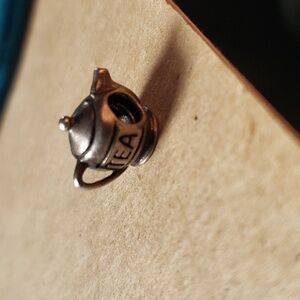 Chamilia tea pot charm